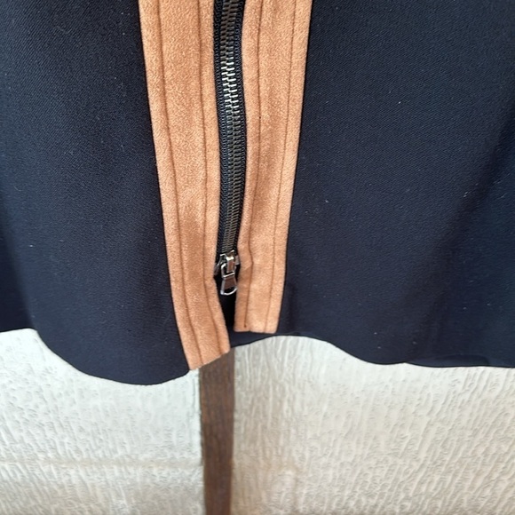 Toccin MSRP $695 Two Tone Faux Suede Trim Sheath pocket Dress Black  10 - Picture 7 of 8